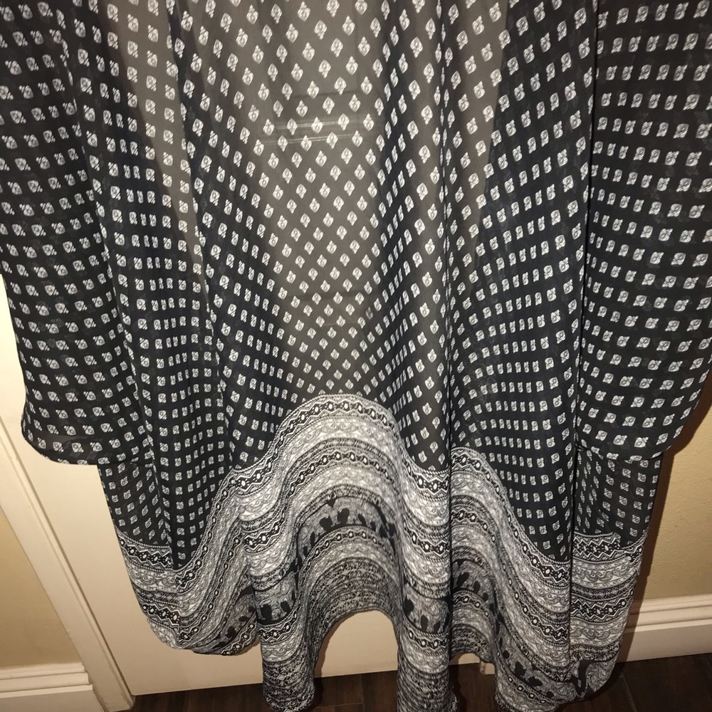 Flowy wrap - Picture 4 of 4